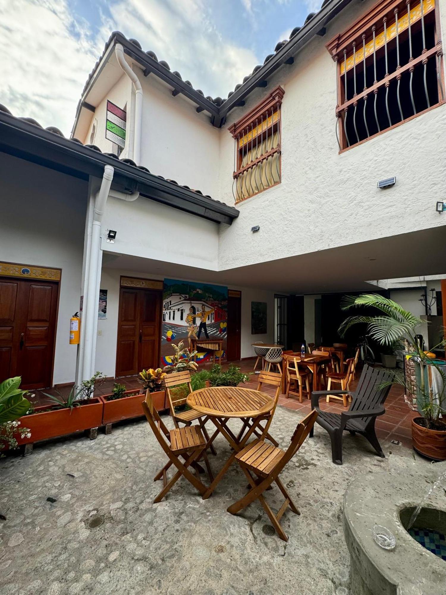 Hotel Casa Bresse Cali Exterior foto