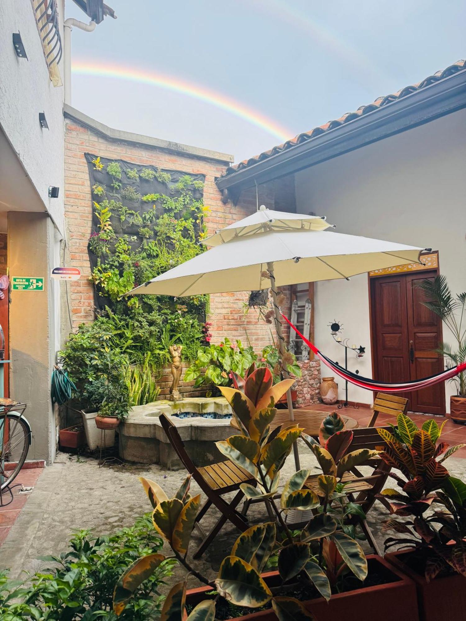 Hotel Casa Bresse Cali Exterior foto
